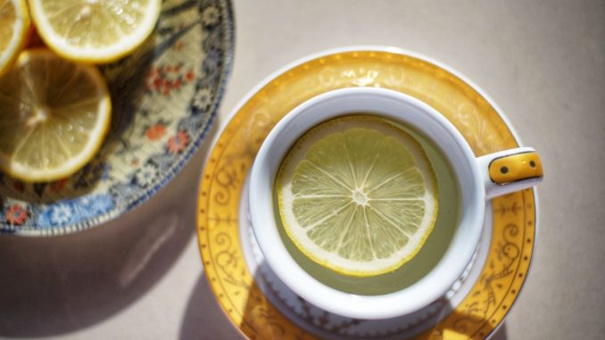Est-ce que boire de l'eau avec du citron fait maigrir ?